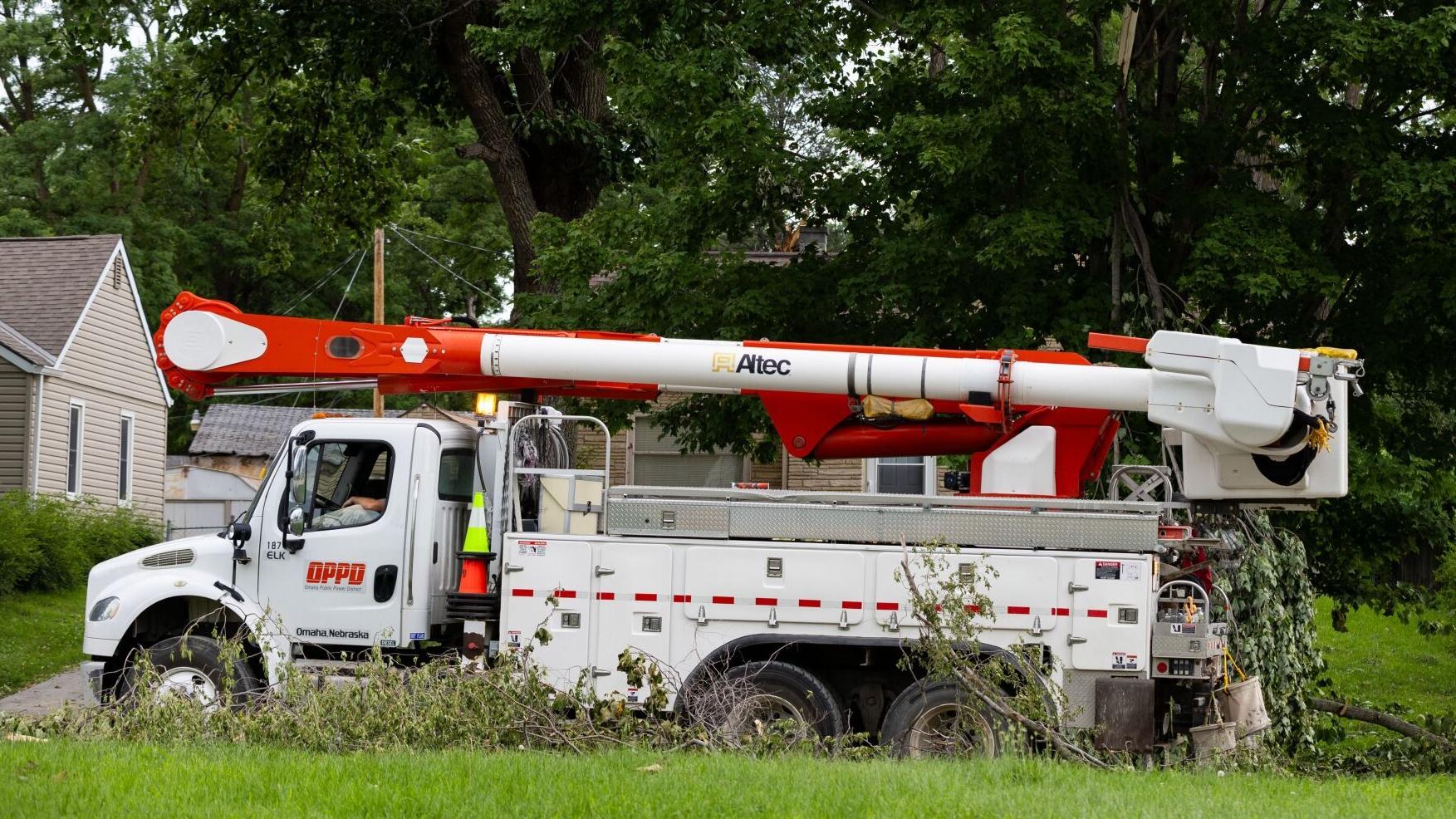 5 things to know about Omaha power outages from Nebraska and Iowa storms